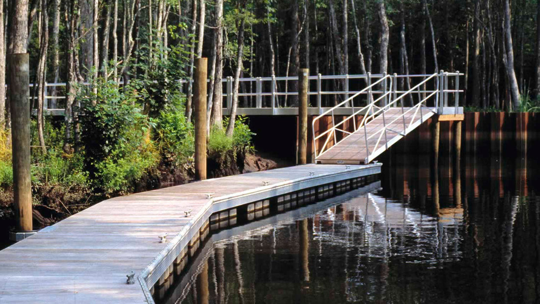 how does a floating dock work