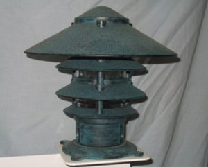 Broward Casting™ Pagoda Light